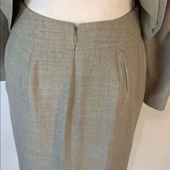 Ann Taylor Stretch Skirt Set Size 4/2 - Picture 13 of 17